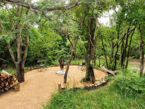 Kingfisher Creek Safari Lodge