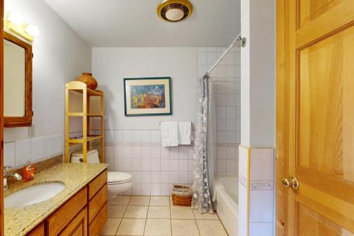 Lake Springs Luxury Lake Springs Luxury