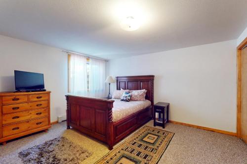 Lake Springs Luxury Lake Springs Luxury