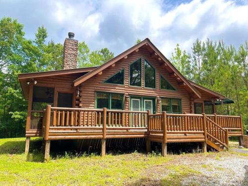 Pine Mountain Luxury Cabin Bordering Roosevelt Park and 7 Min to Callaway Gardens in Pine Mountain Valley, USA