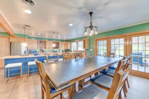 Slope Views Luxe Windham Retreat with Hot Tub! in Windham, USA