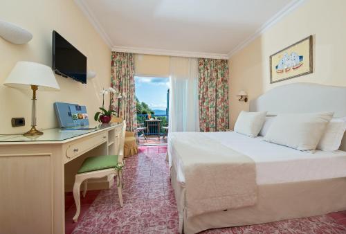 Comfort Double Room with Balcony and Sea View