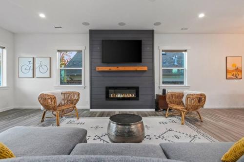 Walk to the waterfront - Charmwood House in Tacoma · Ruston