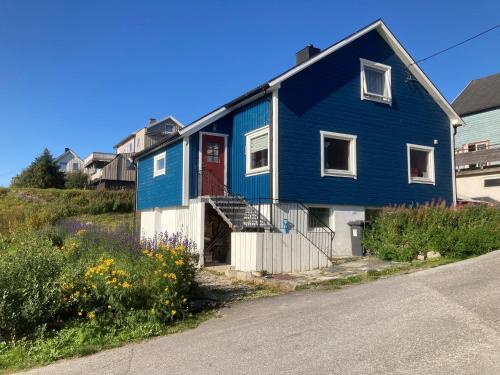 The Blue House at the end of the World I - Apartment - Mehamn