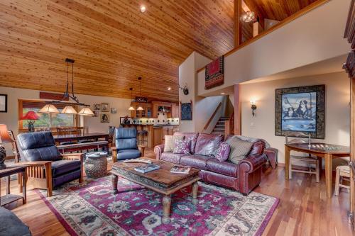 High Country Lodge - Hot Tub, Amenities Access, Shuffleboard and Horse Shoe Pit