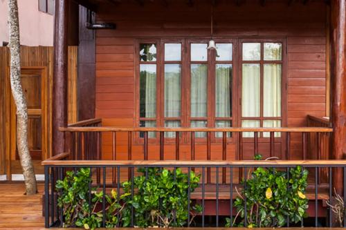 Riverhouse-The Teak House thumbnail 4