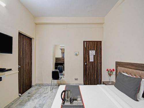 Deluxe Double Room image 8