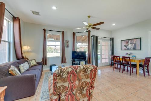 Eloy Vacation Rental with Community Pool and Courtyard in 埃洛伊