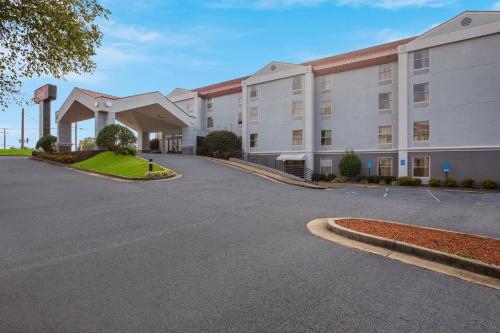 Foto - Red Roof Inn & Suites Newnan