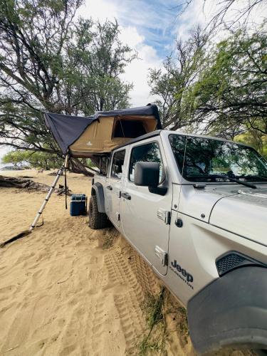 Explore Maui's diverse campgrounds and uncover the island's beauty from fresh perspectives every day as you journey with Aloha Glamp's great jeep equipped with a rooftop tent