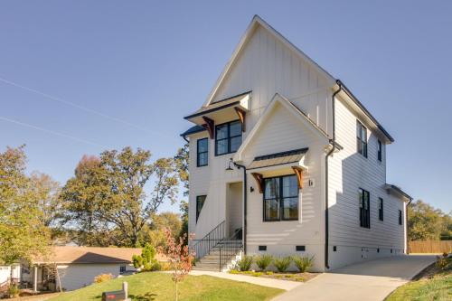 Belmont Vacation Home with Fire Pit Walk Downtown! Belmont Vacation Home with Fire Pit Walk Downtown!