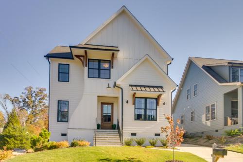 Belmont Vacation Home with Fire Pit Walk Downtown! Belmont Vacation Home with Fire Pit Walk Downtown!