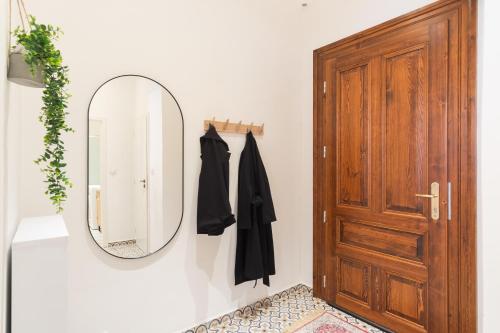 Prague Days - Eclectic Apartment in Trendy Area - image 2