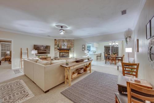Lovely Hawkins Home with Patio and Hangar Garage! in Hawkins, USA