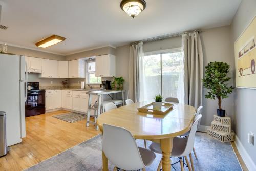 3 Mi to Riverwalk Pet-Friendly Home with Yard! in Palmetto