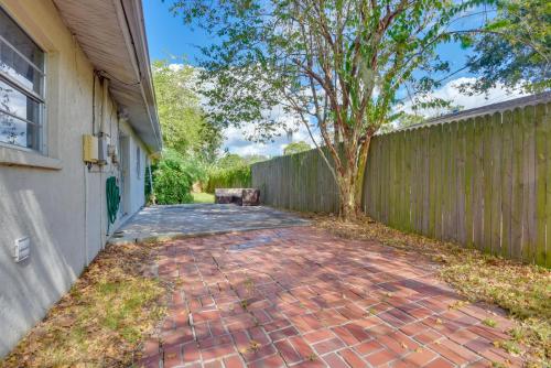 Charming Palmetto Home - 3 Mi to Riverwalk!