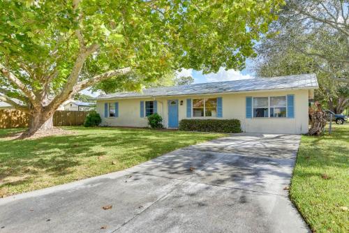 3 Mi to Riverwalk Pet-Friendly Home with Yard! in Palmetto