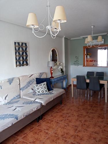 El paraíso del sol (El paraiso del sol) in Los Nietos