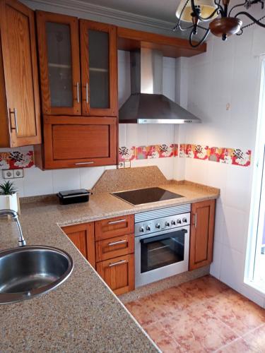 Konyha, El paraíso del sol (El paraiso del sol) in Los Nietos