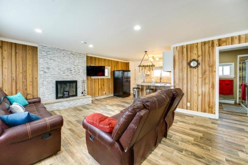 . Quiet Country Home By Shay Lake!