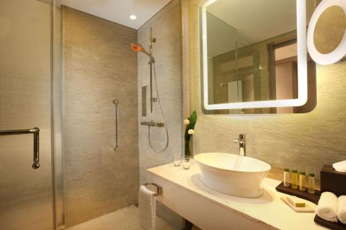 DoubleTree by Hilton Jakarta - Diponegoro Room Type - Executive Twin Room - Lounge Access