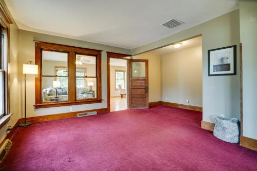 Family-Friendly Home in Pepin Walk to Main St! in Pepin, USA