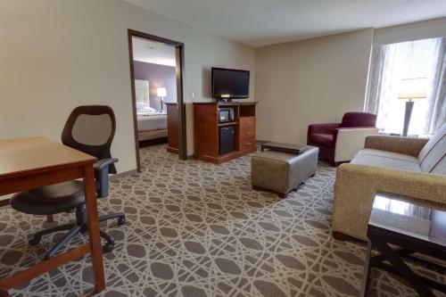 Drury Inn & Suites Overland Park