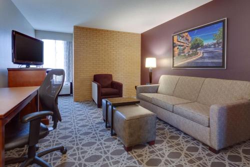 Drury Inn & Suites Overland Park