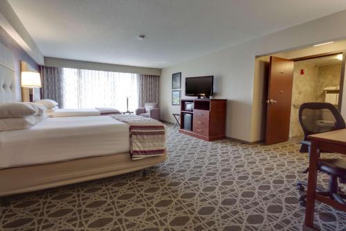 Drury Inn & Suites Overland Park - image 8