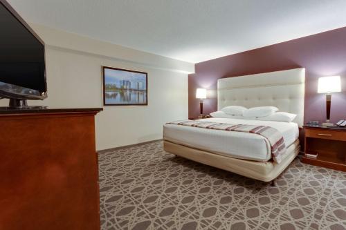 Drury Inn & Suites Overland Park