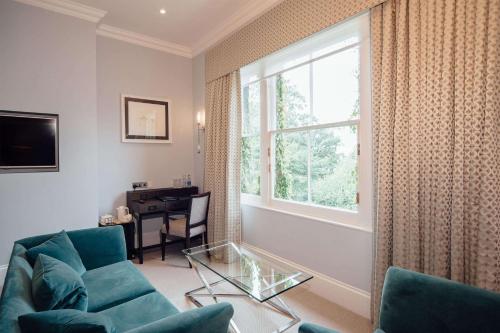 Oatlands Park Hotel - image 12