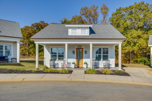 Greenwood Cottage with Lake Access and Boat Slip!