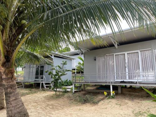 Naroth Beach Bungalow