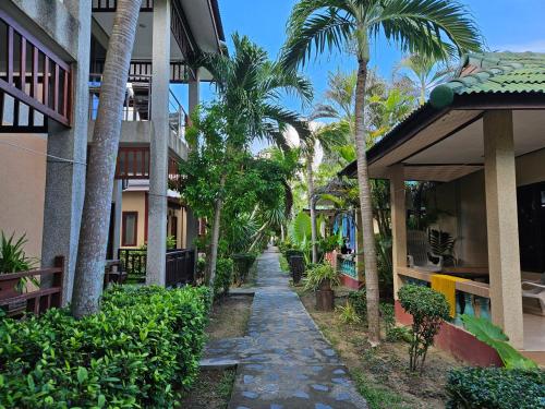 Exterior view, Lanta Riviera Beach Resort in Baan Klong Khong