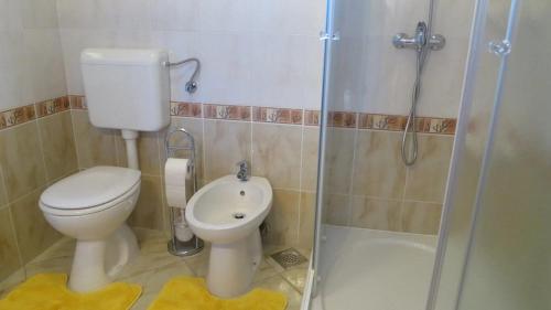One-Bedroom Apartment with Balcony image 6