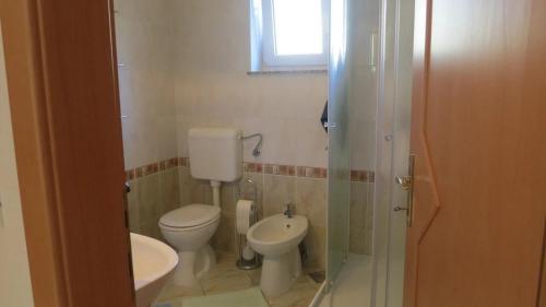 One-Bedroom Apartment with Balcony image 5