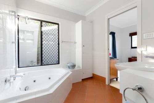 Holiday Home image 10