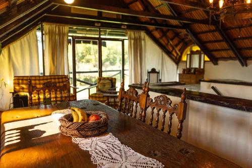 Facilities, " Casa quinta "San Bernardo" Con Pileta y amplio jardin near Libertador General José de San Martín Airport