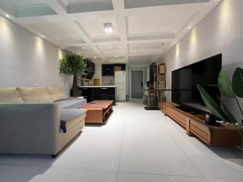 Chaoyang Joy City Hardcover Apartment in Pekín