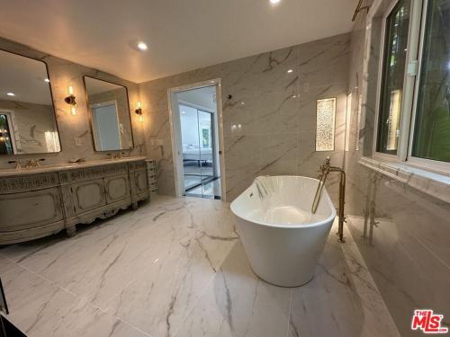 Lux Villa Ocean View Pool &Spa in Malibu, USA