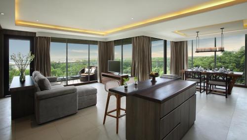 Omgivelser, The Crystal Luxury Bay Resort Nusa Dua - Bali in Nusa Dua