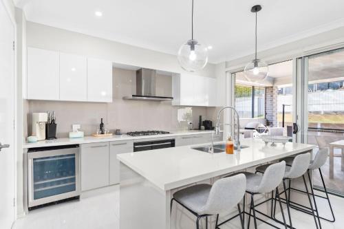 Giuseppina 3 Ebb Tide Way Corlette in Corlette