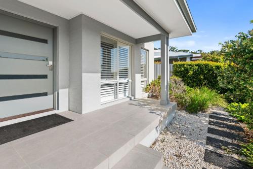 Giuseppina 3 Ebb Tide Way Corlette