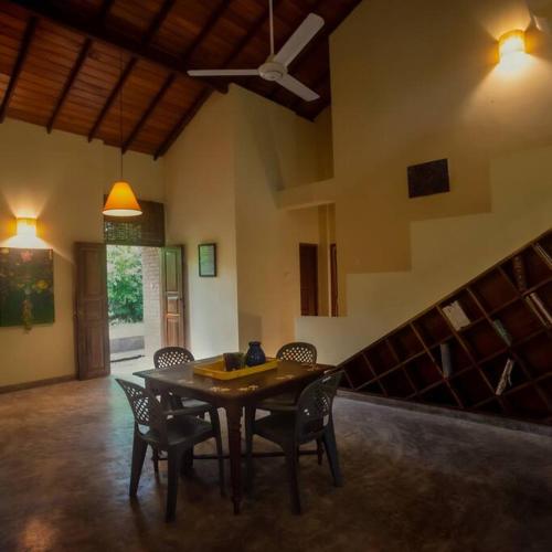 Weralugama Forest House in Nambirittankadawara