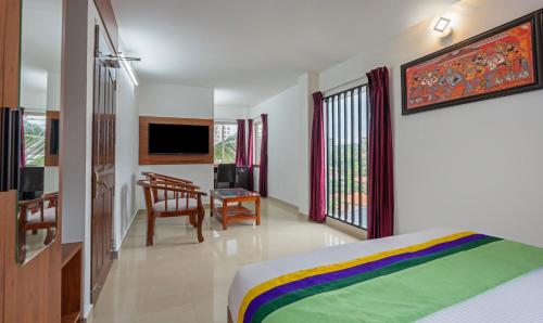 Deluxe Double Room image 5