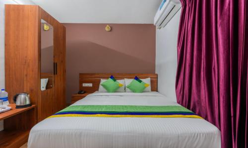 Standard Double Room image 4