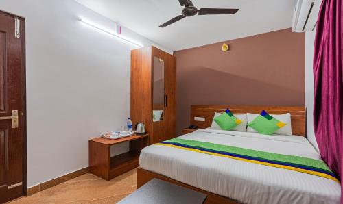 Standard Double Room image 2