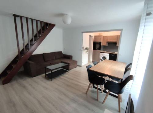 Duplex Cosy - Location saisonnière - Gonesse