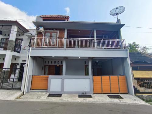 B&B Ngingas - Omah Nogotirto Homestay Jogja - Bed and Breakfast Ngingas