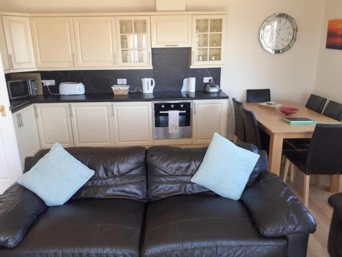 Elmbank Accommodation - image 14